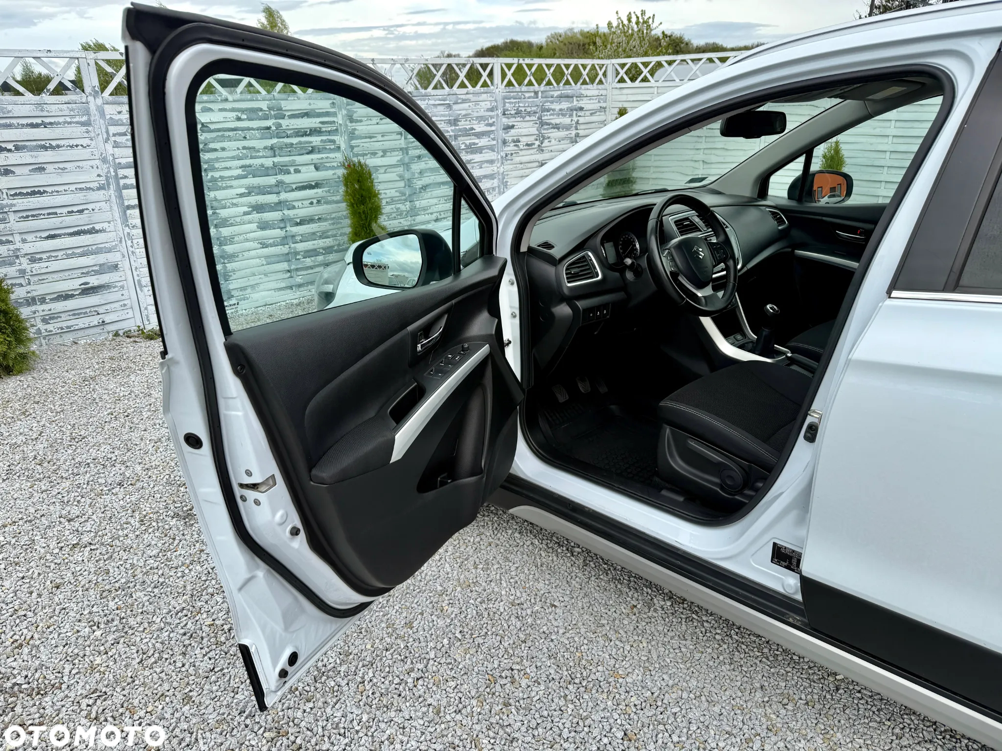 Suzuki SX4 S-Cross 1.0 T Premium - 34