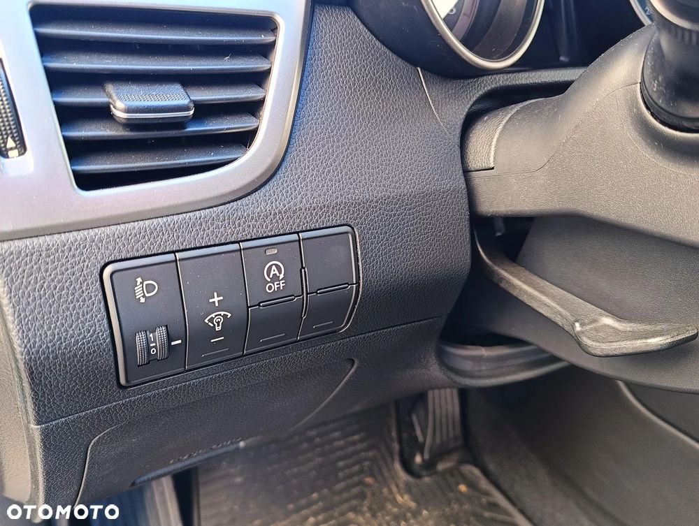Hyundai i30 blue Kombi 1.6 GDi Style - 18