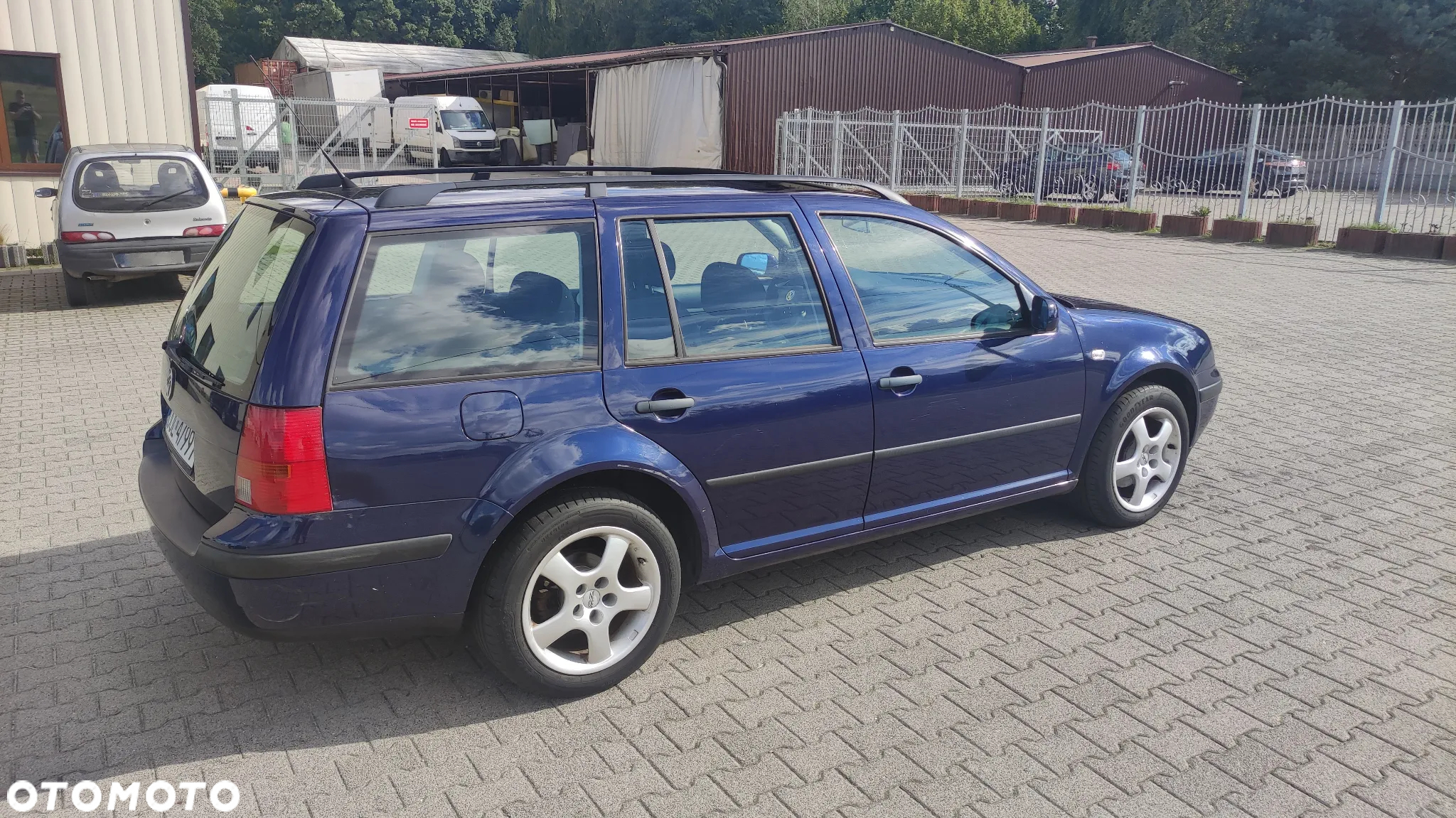 Volkswagen Golf - 4
