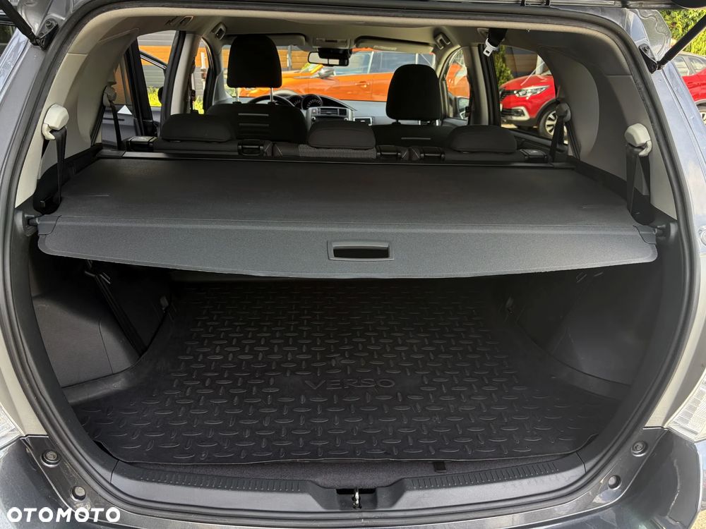 Toyota Verso 1.8 Prestige 7os MS - 35