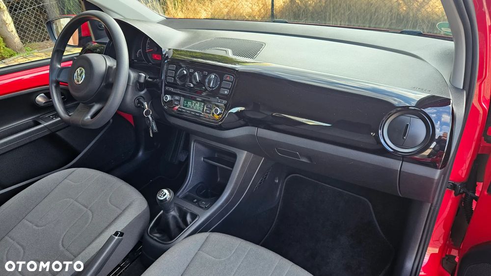 Volkswagen up! move - 14