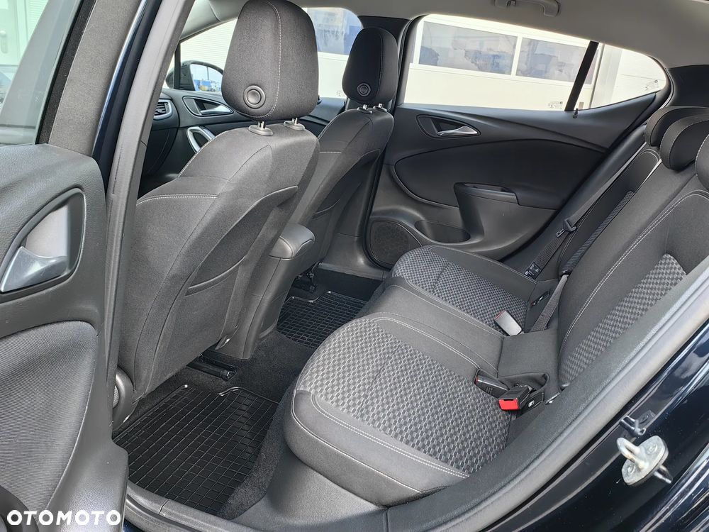 Opel Astra 1.6 CDTI Enjoy - 23