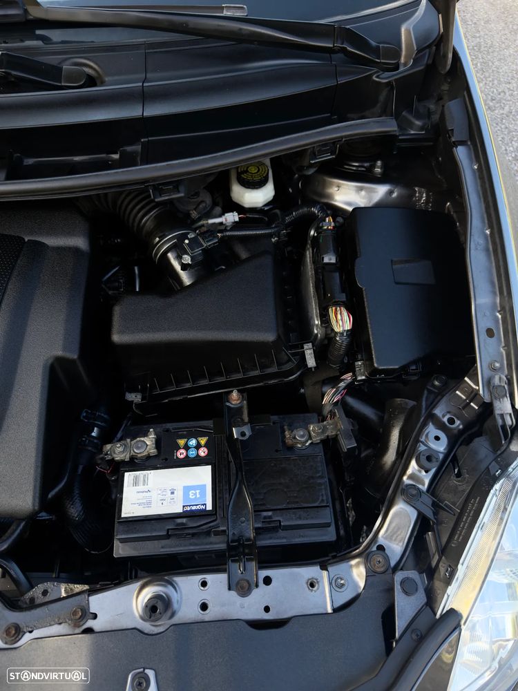 Toyota Auris 1.4 D-4D ACtive+VSC 110g - 12