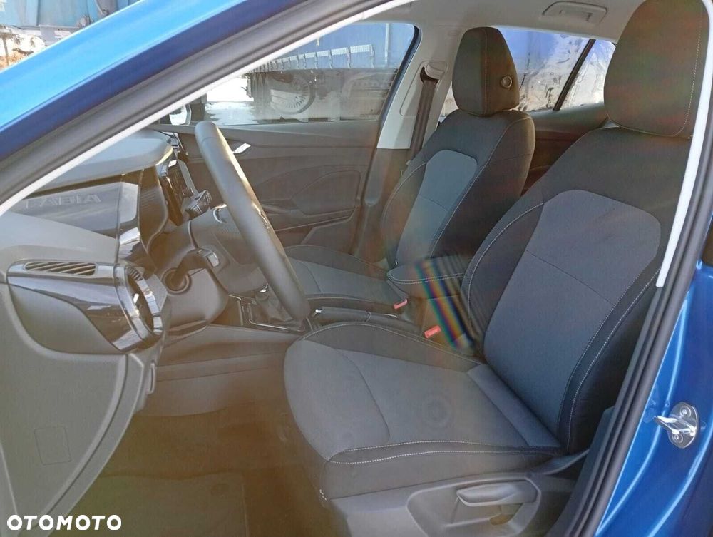 Skoda Fabia 1.0 TSI Edition 130 DSG - 11