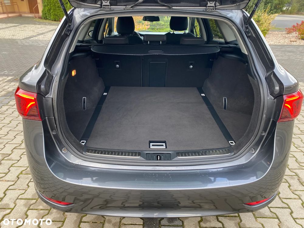 Toyota Avensis 2.0 D-4D Prestige - 38