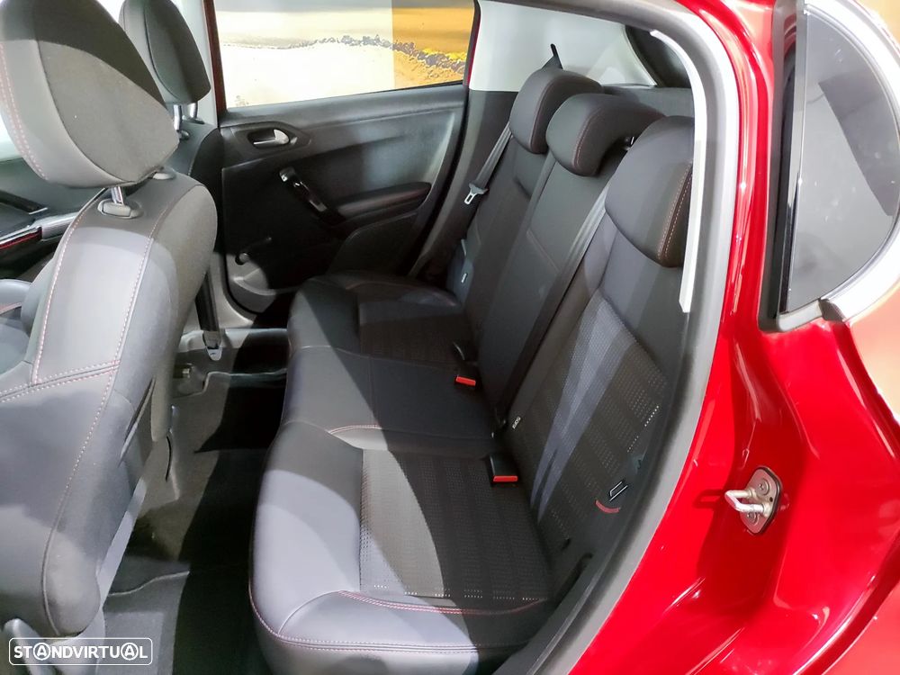 Peugeot 208 1.2 PureTech GT Line EAT6 - 21