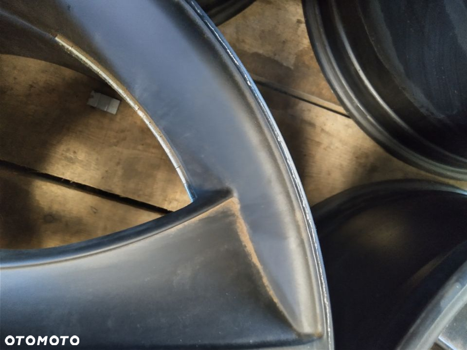 Felgi BMW Volkswagen T5 20 5x120 10J ETA Beta - 3