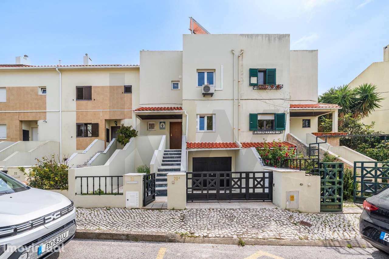 Moradia T3 em banda no Alto do Lagoal — luz natural, espaço e funciona - Grande imagem: 2/41