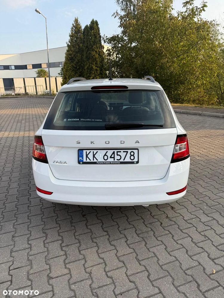 Skoda Fabia - 4