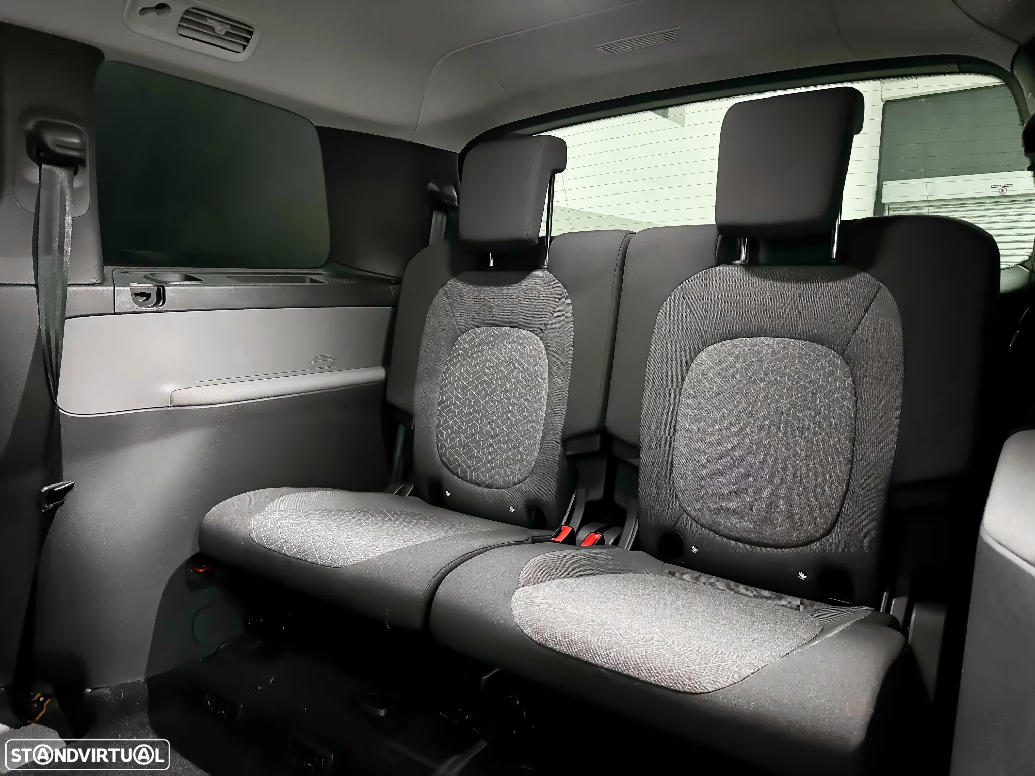 VW ID.Buzz 91 kWh Pro - 9
