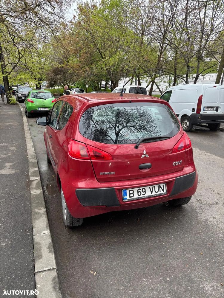 Mitsubishi Colt - 6