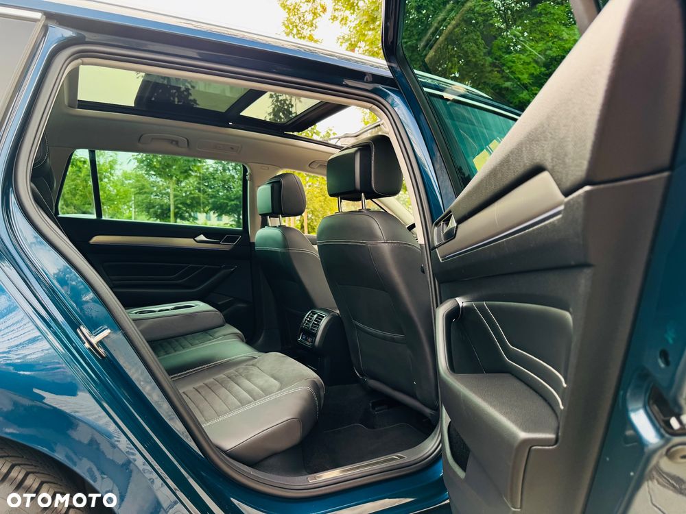 Volkswagen Passat 2.0 TDI SCR Highline - 33