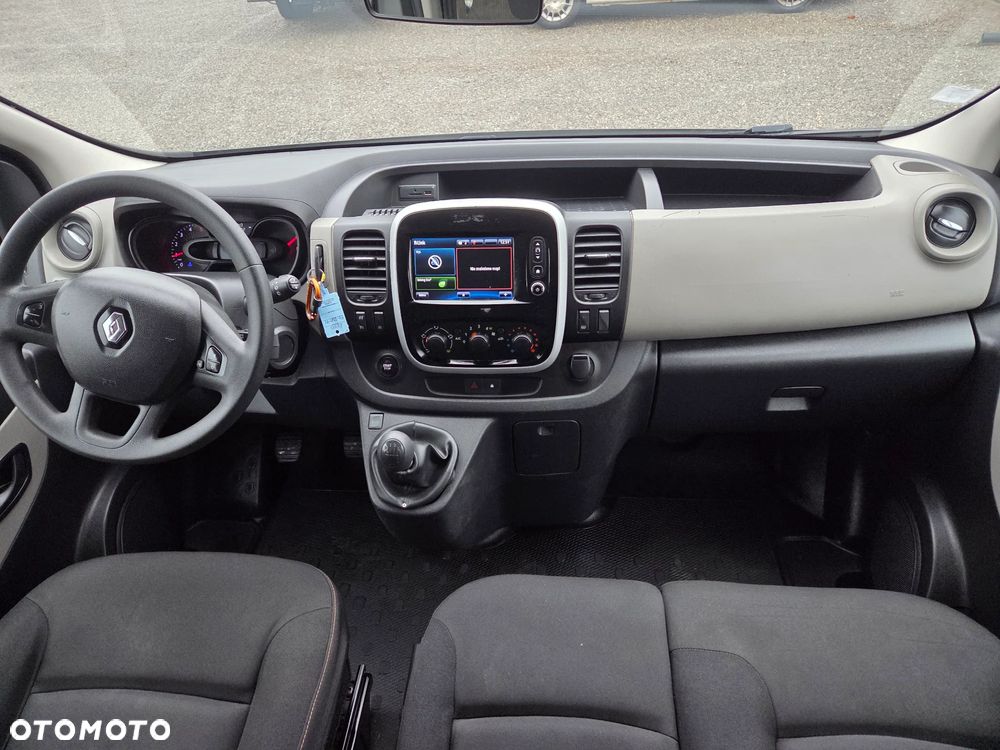 Renault Trafic - 13