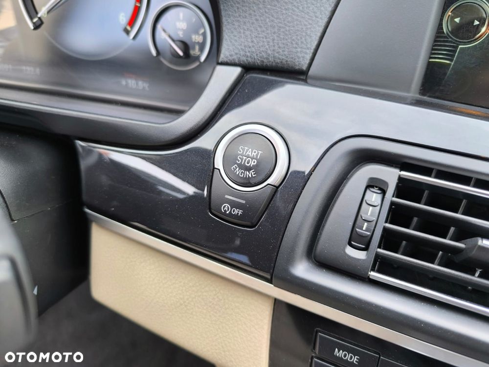 BMW Seria 5 520d xDrive - 31