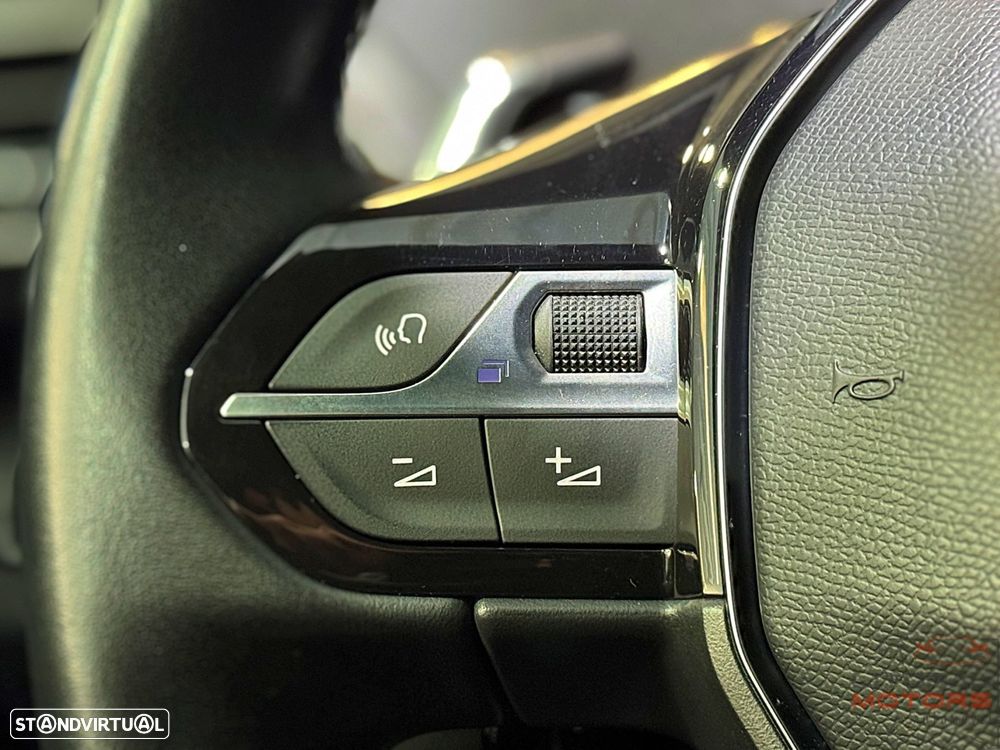 Peugeot 3008 1.2 PureTech Allure Pack EAT8 - 21