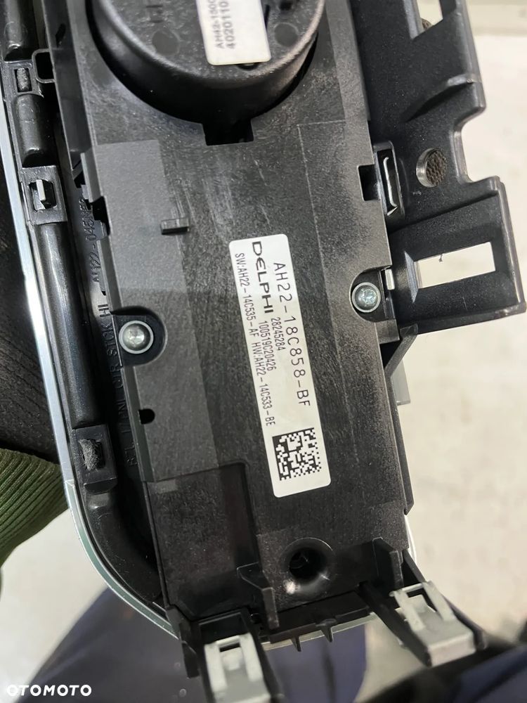 DISCOVERY 4 L319 PANEL STEROWANIA RADIA - 7