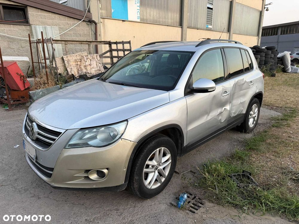 Volkswagen Tiguan - 1