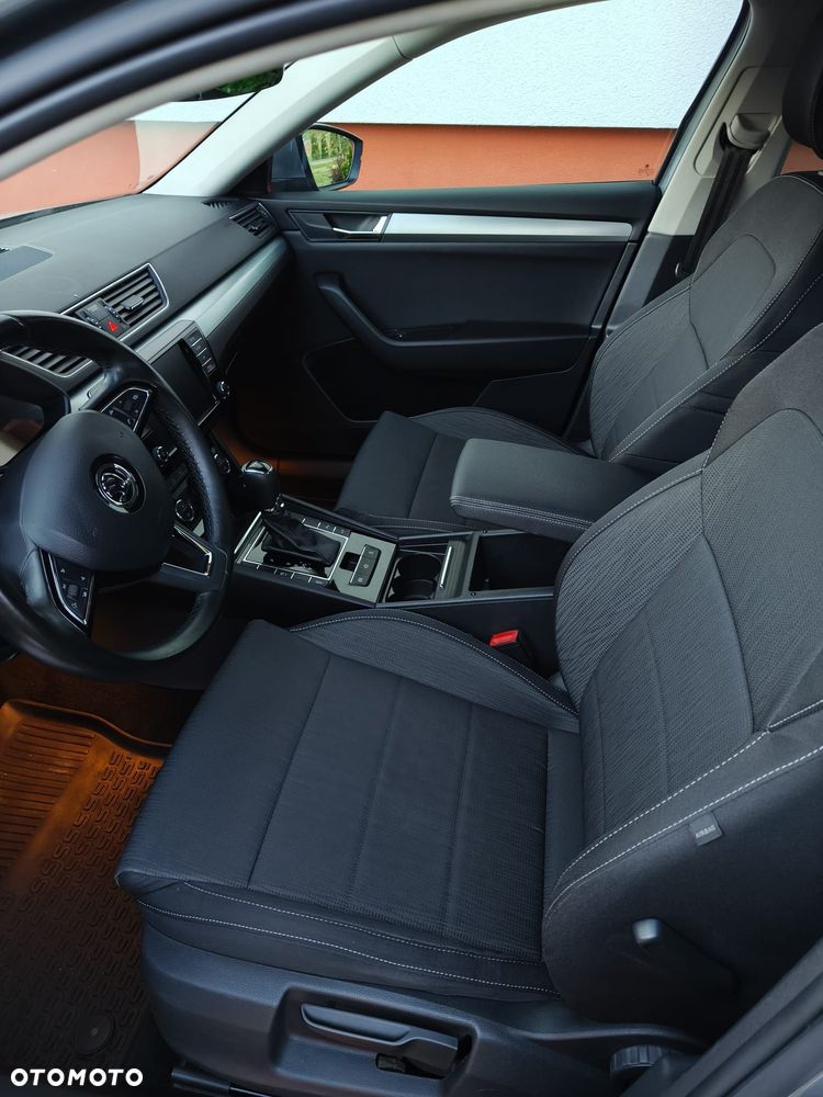 Skoda Superb 2.0 TDI Ambition DSG - 7