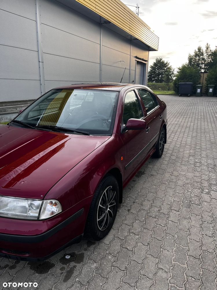 Skoda Octavia 1.6 Classic - 2
