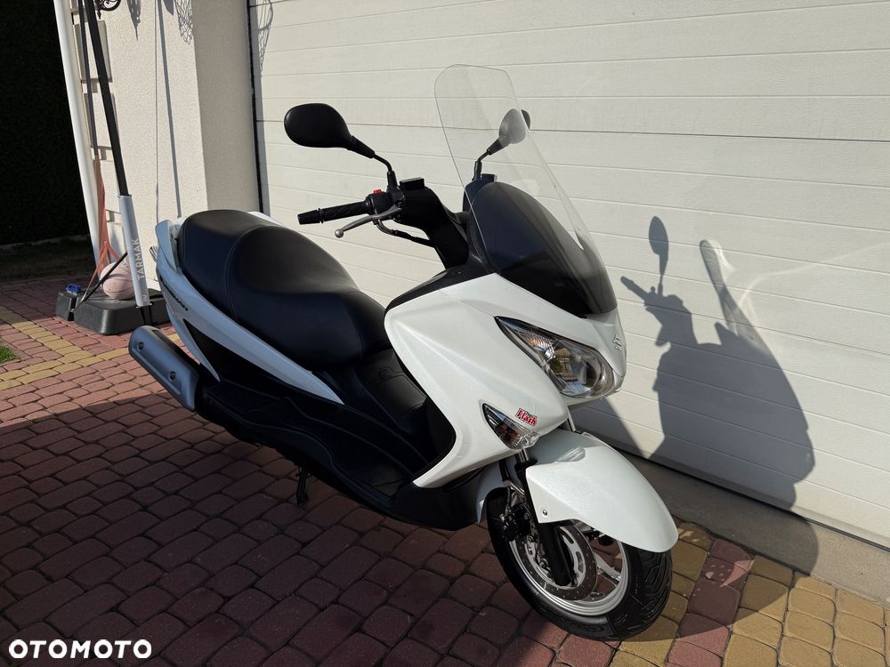 Suzuki Burgman - 12