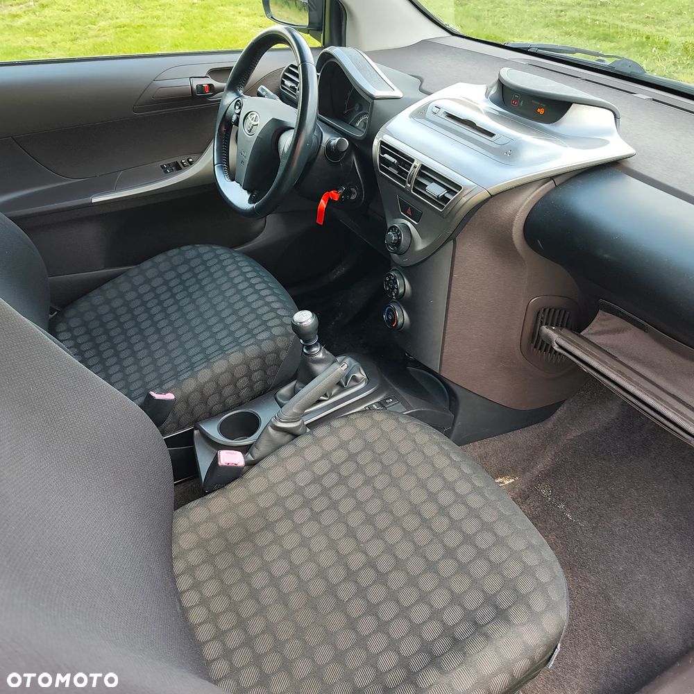 Toyota iQ 1.0 - 7