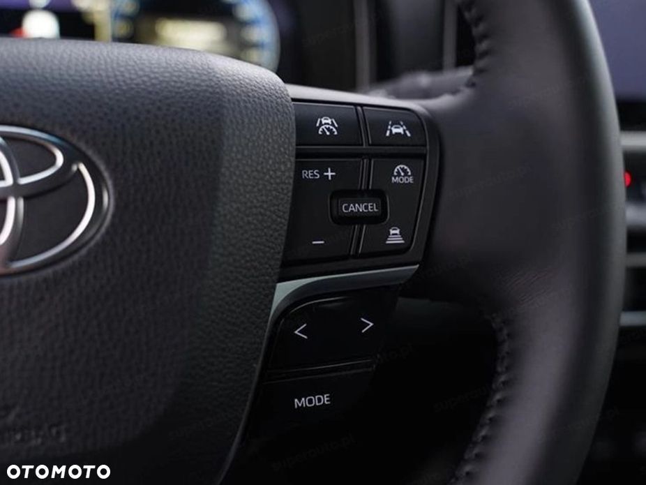 Toyota Camry - 10