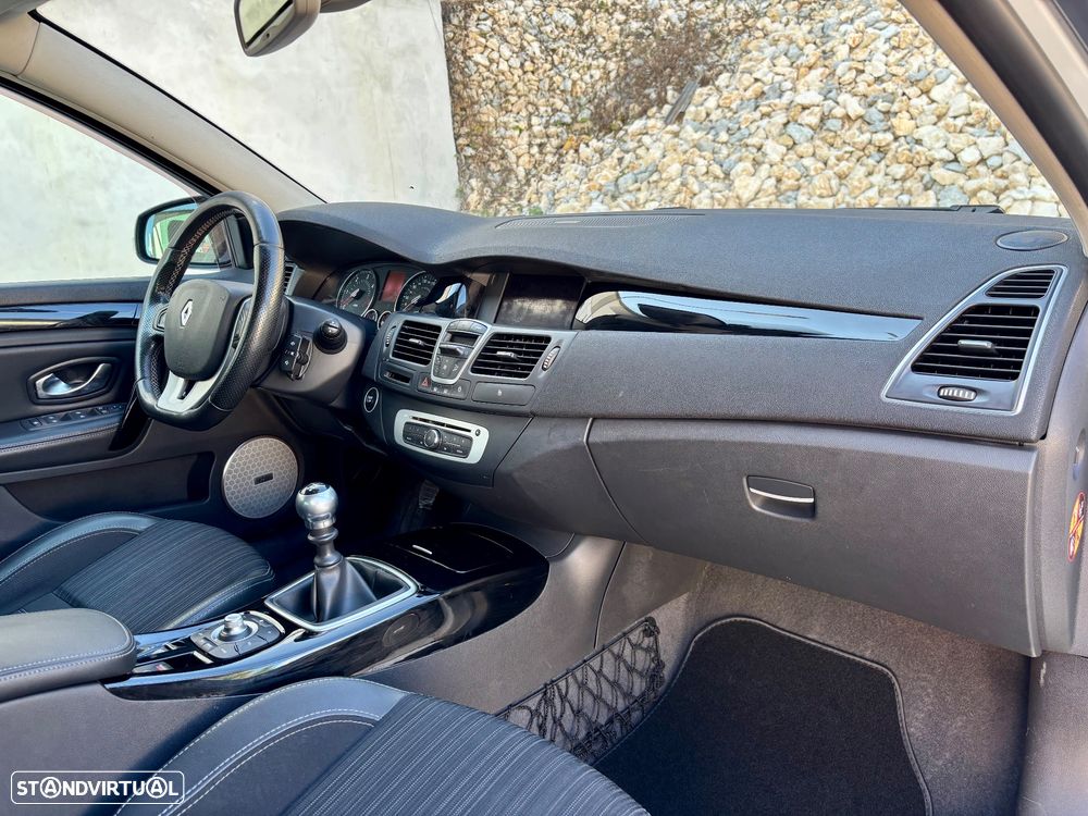 Renault Laguna Break 1.5 dCi SE Black Line 110g - 27