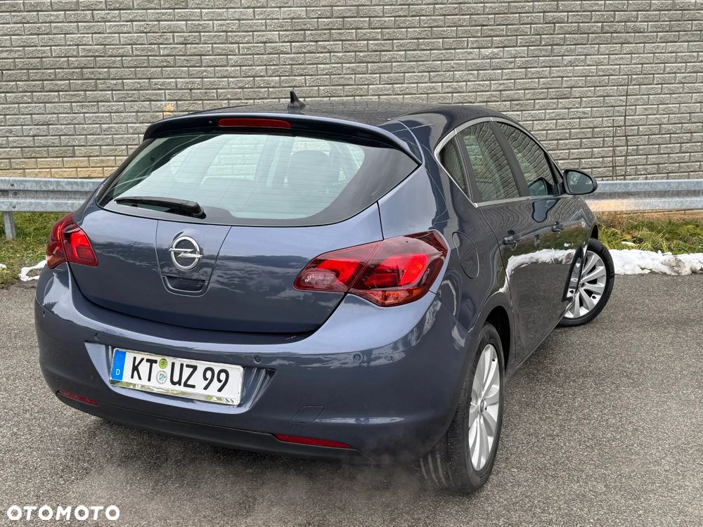 Opel Astra 1.6 Enjoy - 9