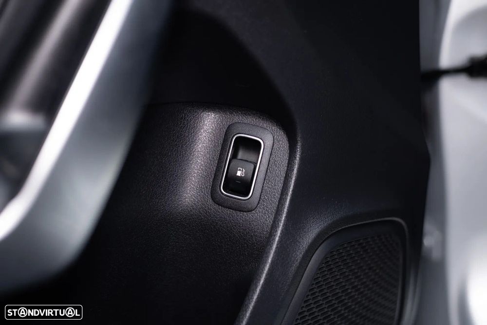 Mercedes-Benz A 250 e Progressive - 32