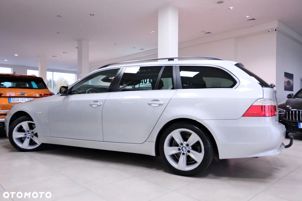 BMW Seria 5 525d xDrive Touring Edition Exclusive - 10