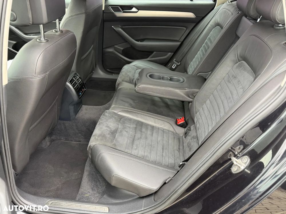 Volkswagen Passat Variant 2.0 TDI DSG 4Motion Comfortline - 25