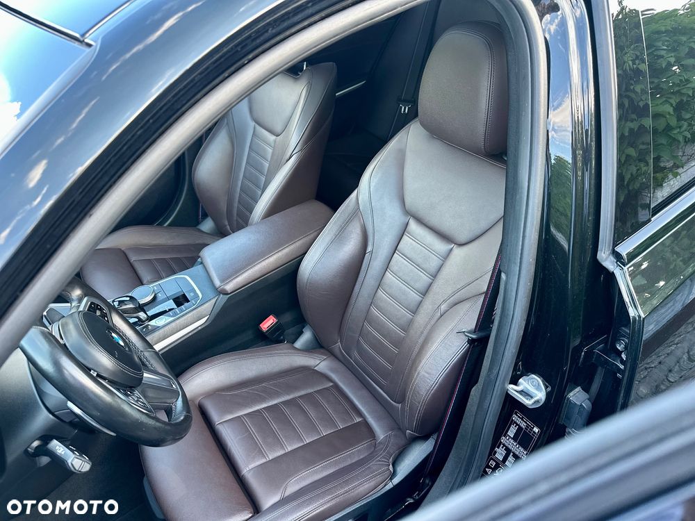 BMW Seria 3 320d xDrive M Sport Shadow sport - 25