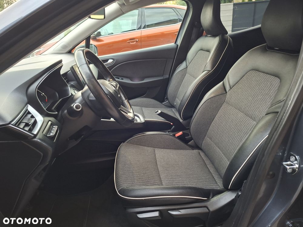 Renault Clio - 8