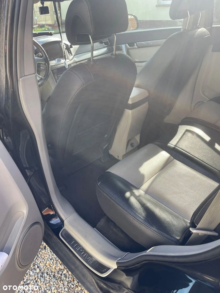 Chevrolet Captiva 2.2 d LTZ - 12