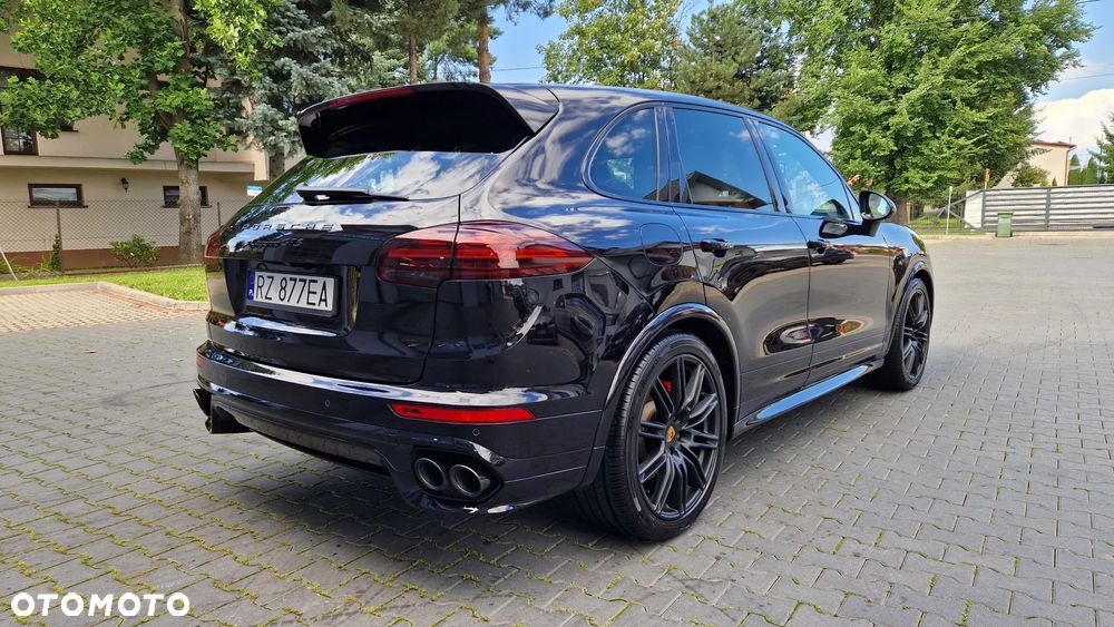 Porsche Cayenne GTS - 3