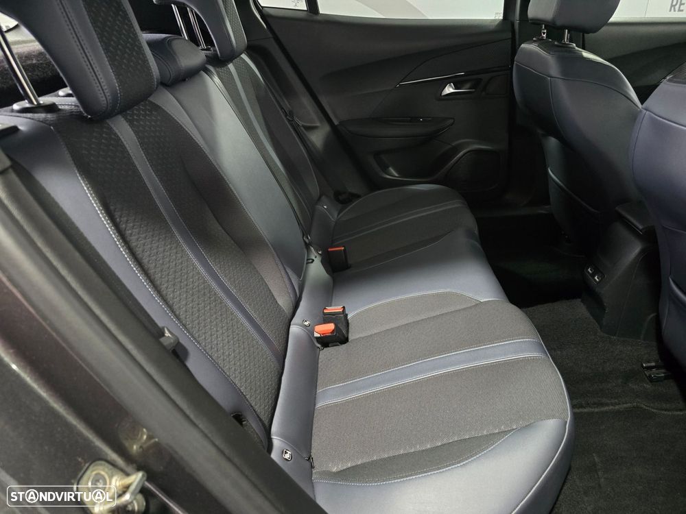Peugeot 2008 1.2 PureTech Allure - 19