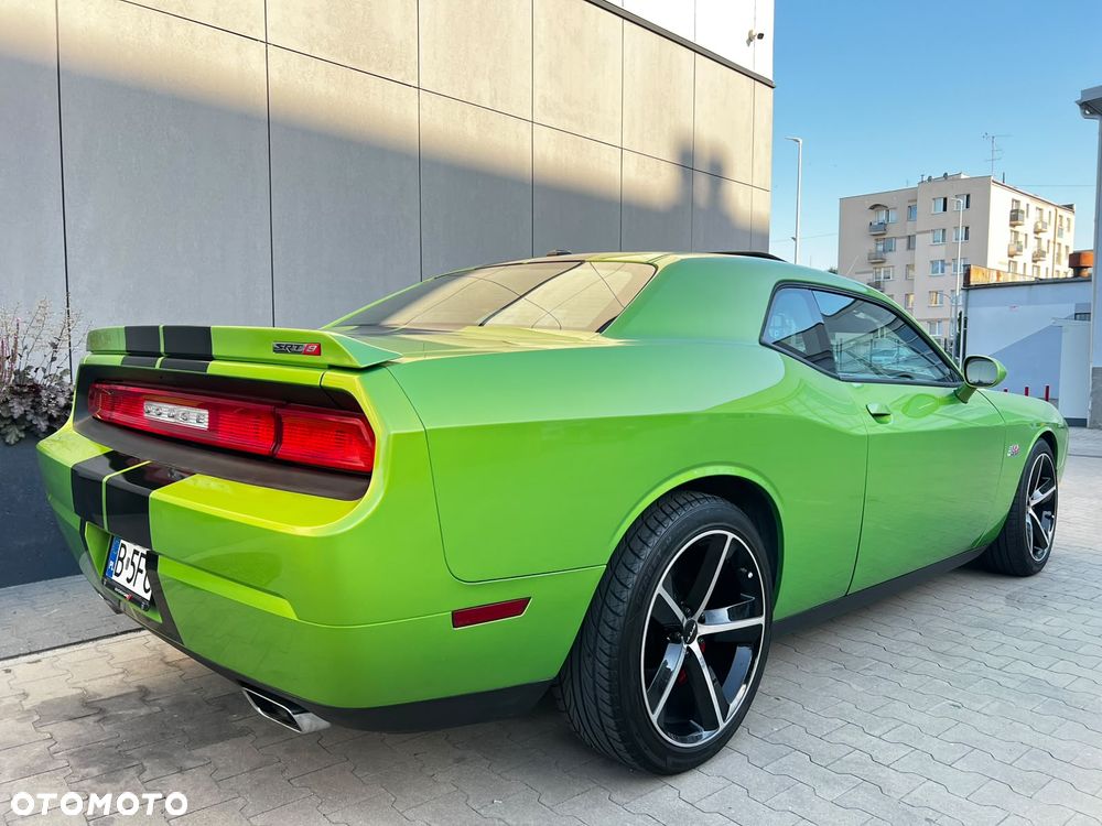 Dodge Challenger - 19