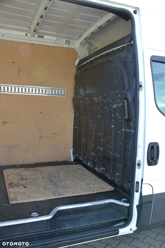 Iveco Daily 35C14 - 21