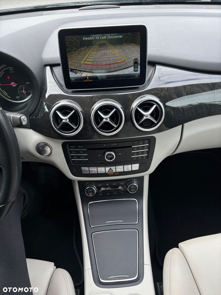 Mercedes-Benz Klasa B (Electric Drive) 250 e - 20