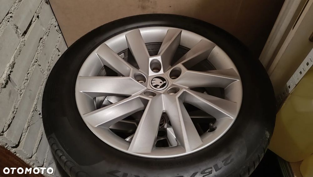 Skoda Superb 2.0 TDI DSG L&K - 40