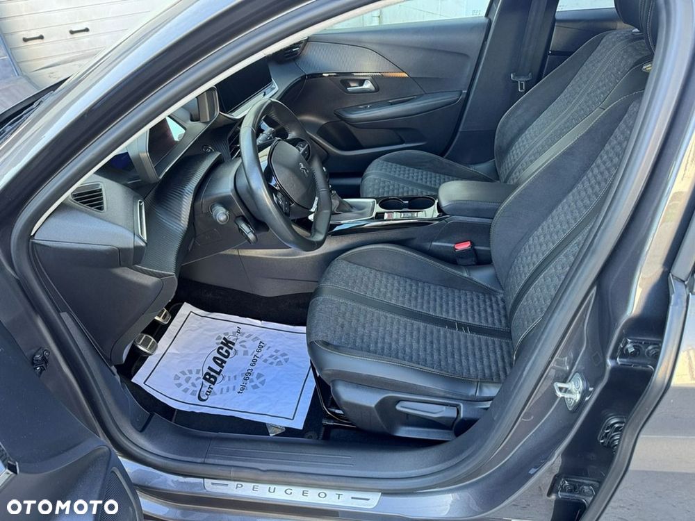 Peugeot 208 - 7