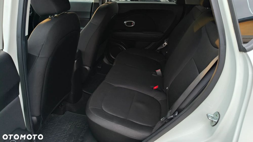 Kia Soul 1.6 GDI White&Red Edition - 23