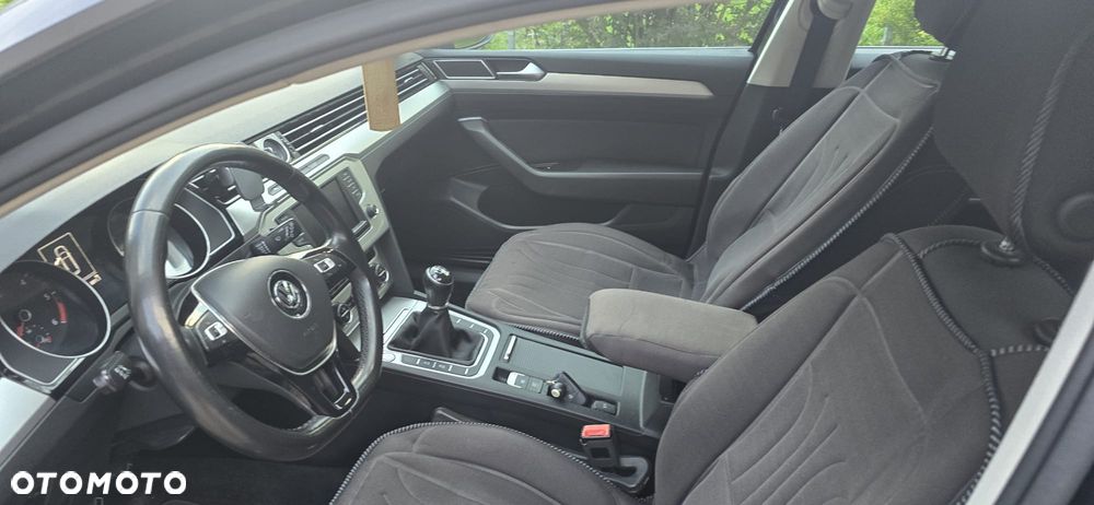 Volkswagen Passat 2.0 TDI BMT Comfortline - 6