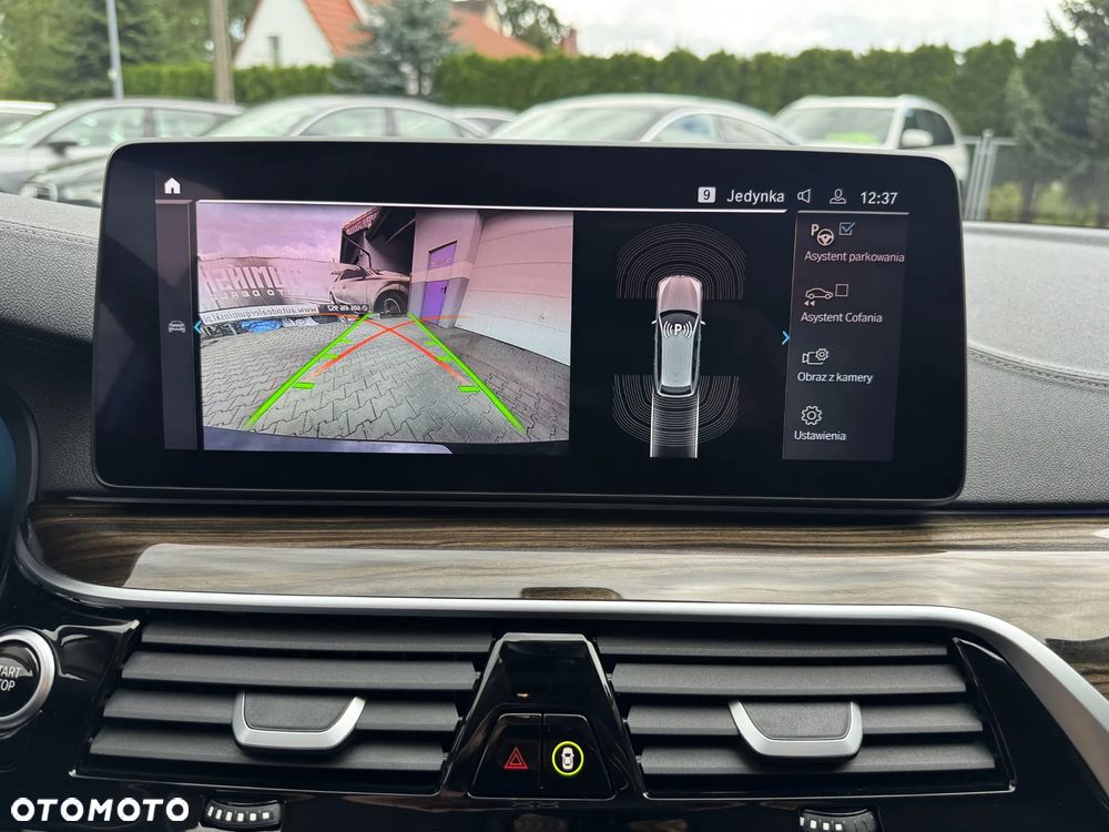 BMW Seria 5 530e Luxury Line - 28