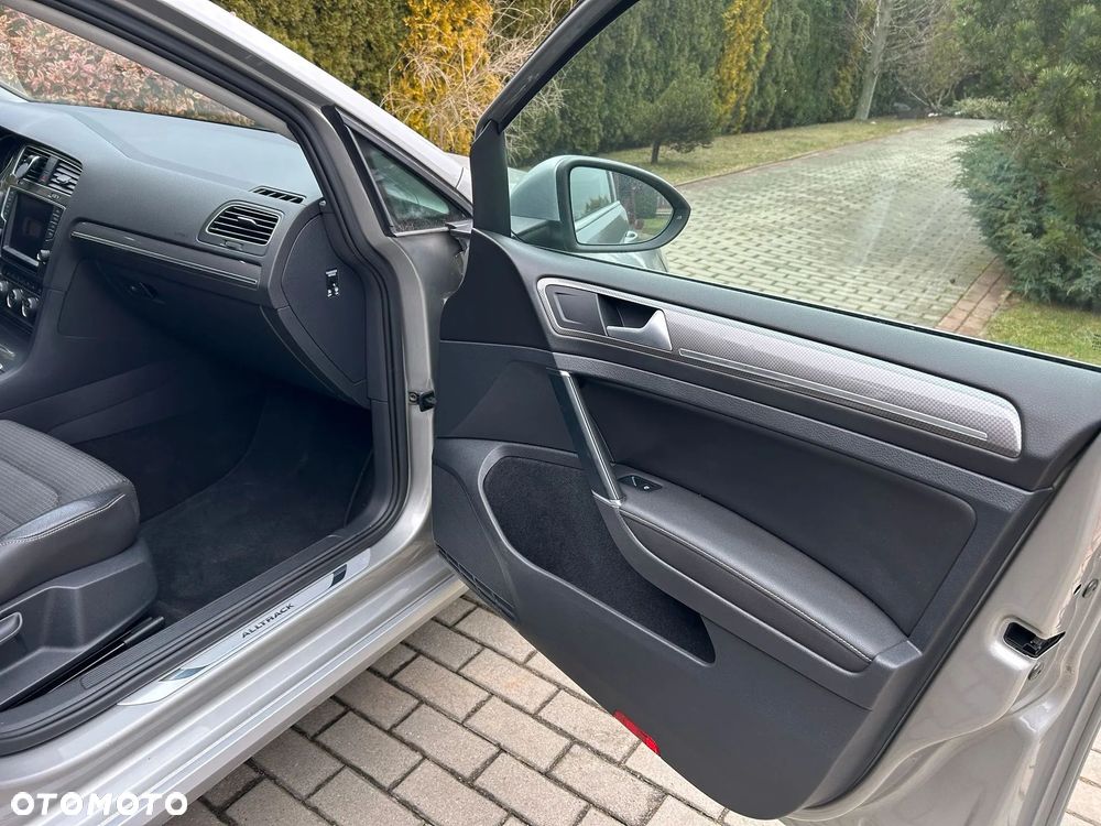 Volkswagen Golf Alltrack - 16