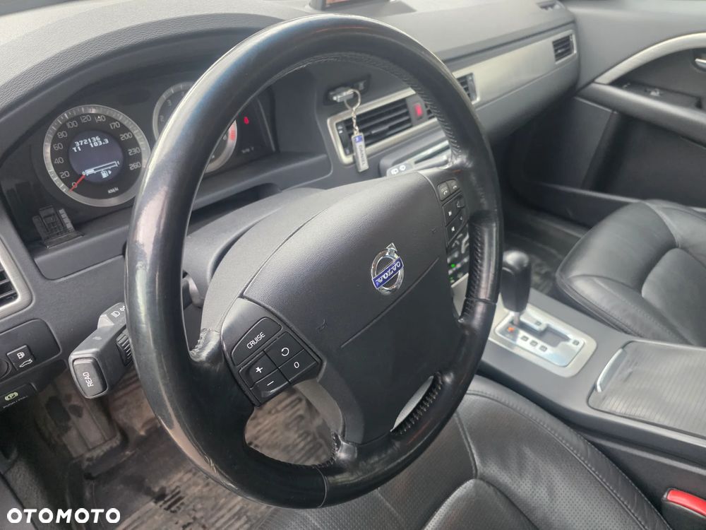 Volvo XC 70 3.2 AWD Momentum - 12