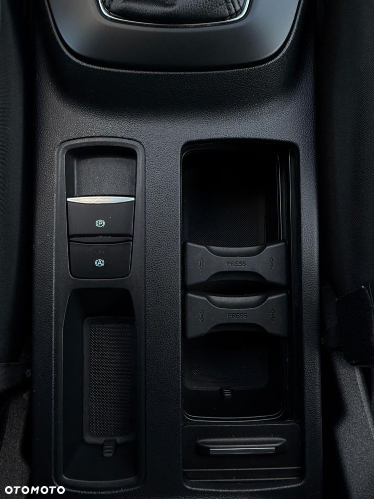 Ford Focus 1.0 EcoBoost Trend Edition Business - 24