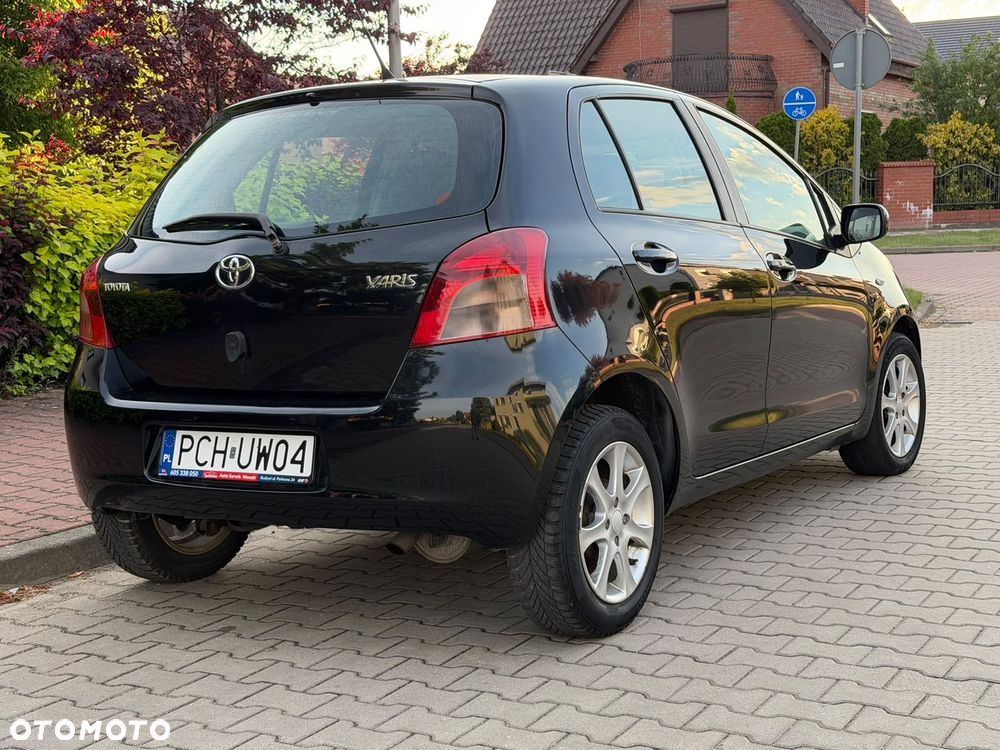 Toyota Yaris 1.3 VVT-i Executive - 5