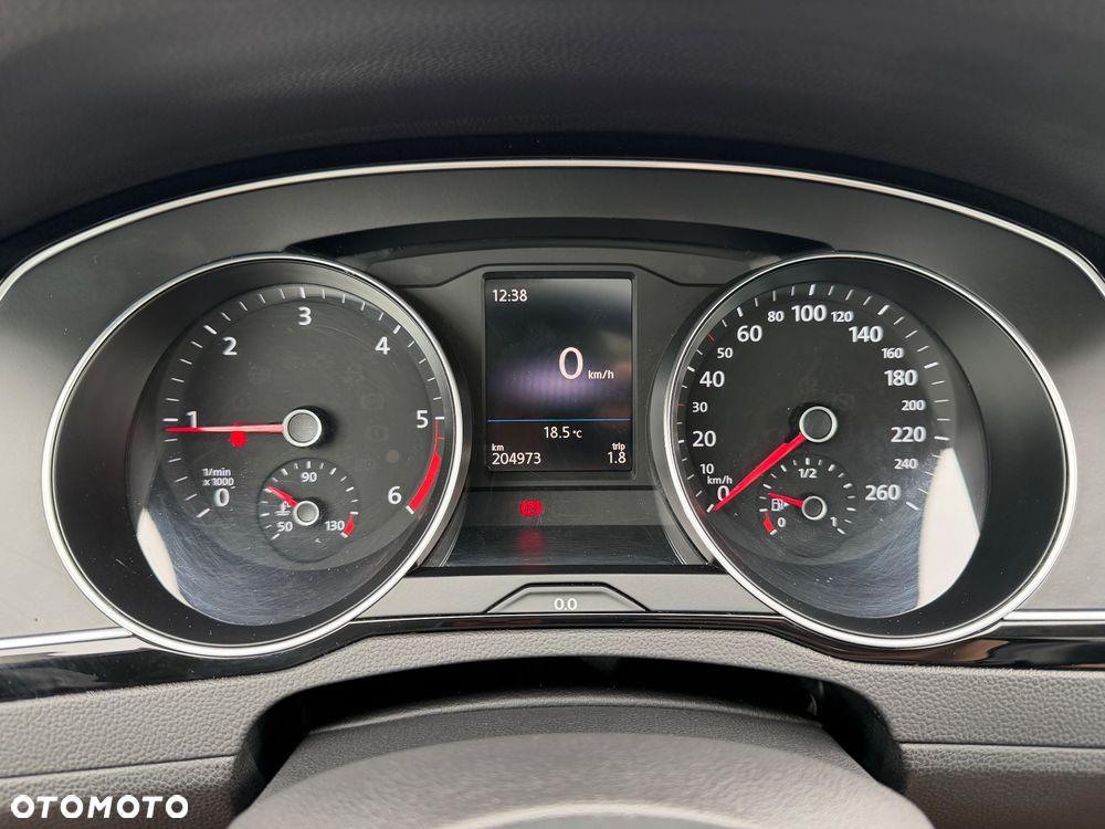 Volkswagen Passat 2.0 TDI BMT Highline - 28