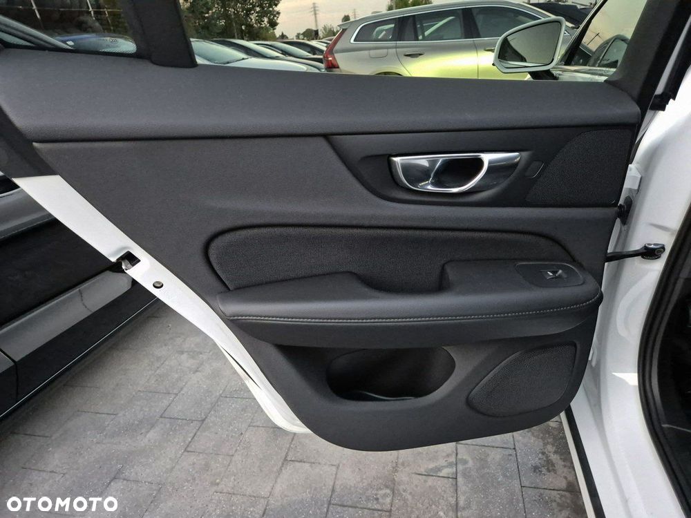 Volvo V60 B3 B Geartronic Momentum Pro - 20